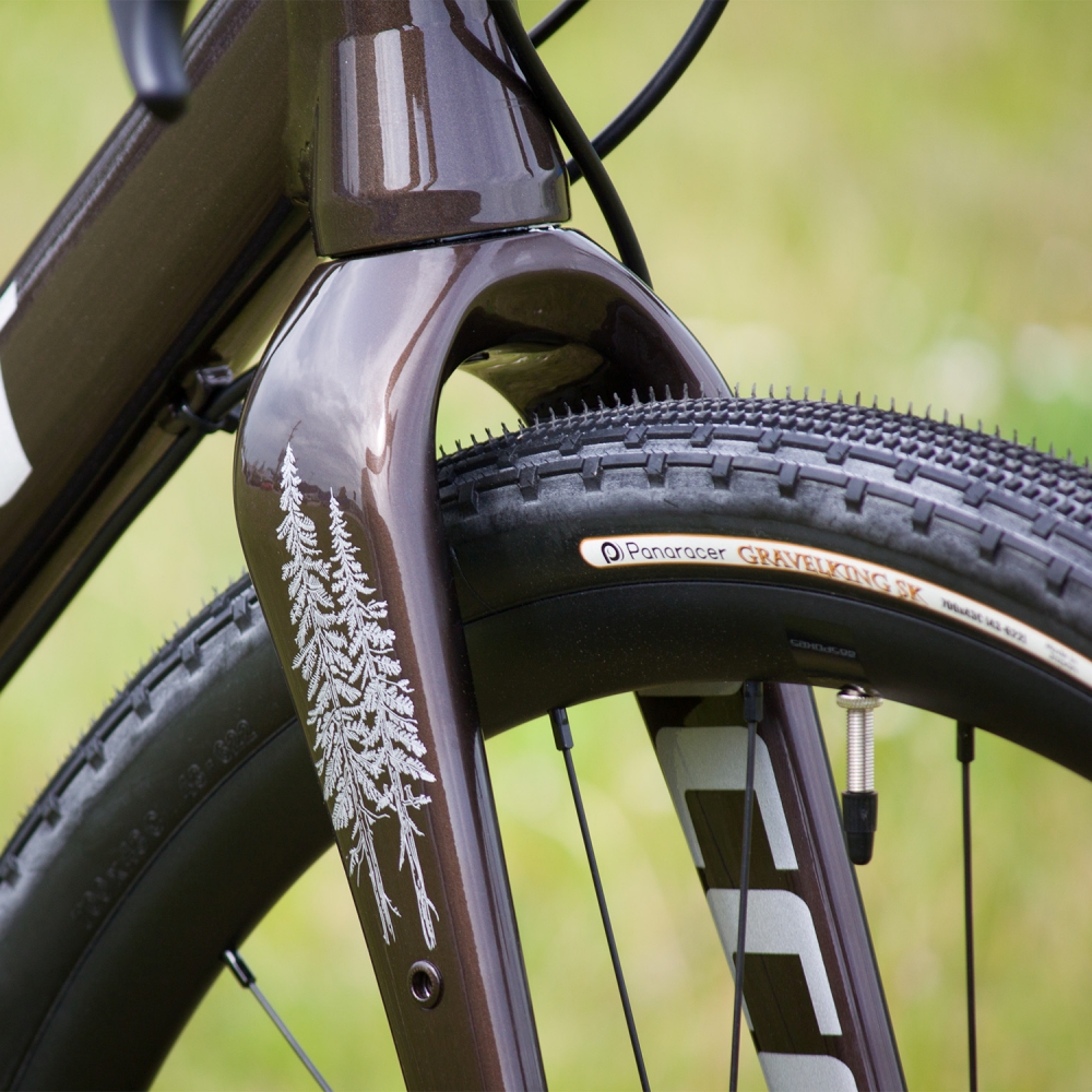  Tires up to 45C – traction, comfort & full control