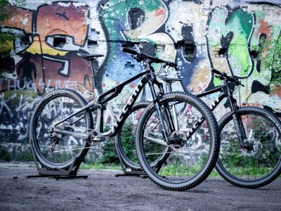 Premiera Shimano Deore XT M8200 w rowerach Accent-Bikes: Razzcal Carbon XT i Peak Carbon Boost XT 2026