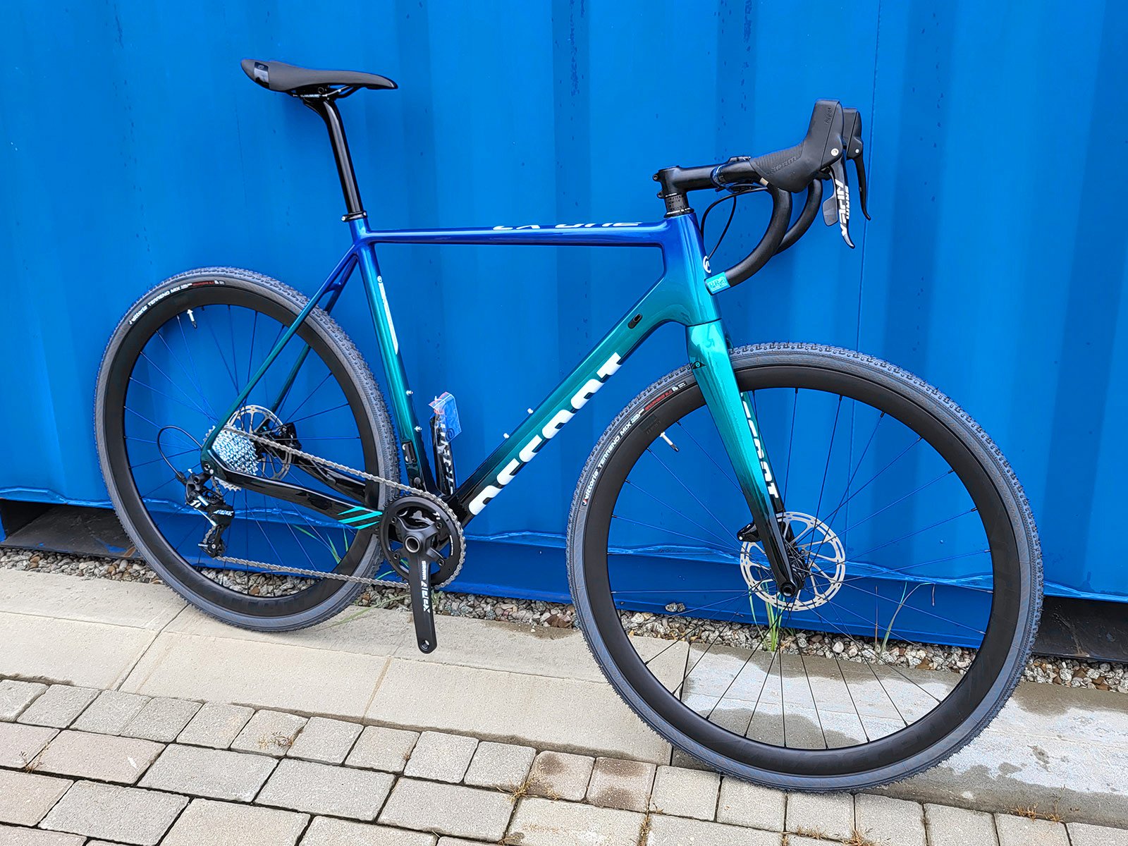 CX One Carbon Accent